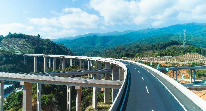 怒江通高速公路了！